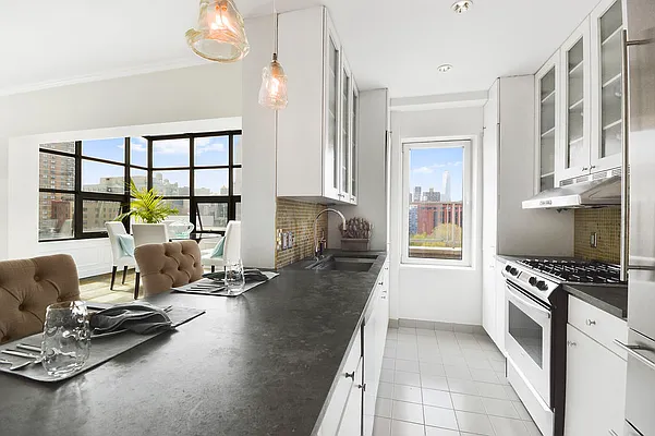 Sold by Corcoran | media 21