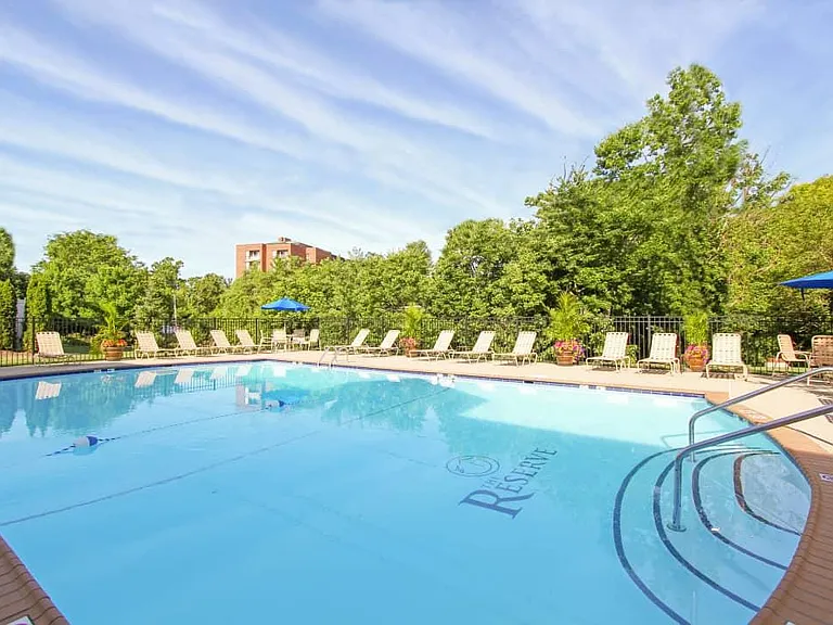 The Reserve at Merrick Apartments & Townhomes — Photo 4