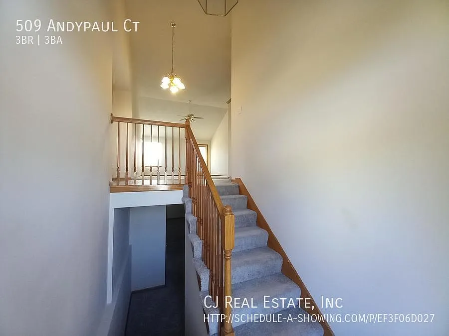 3 bed, $1,725 — Photo 2