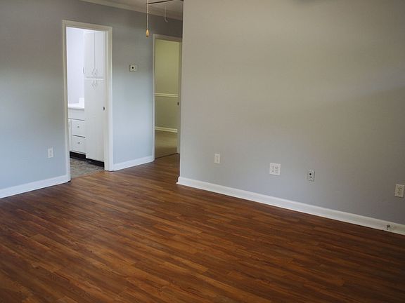 5th image of 1138 Whittle Dr SW Unit B