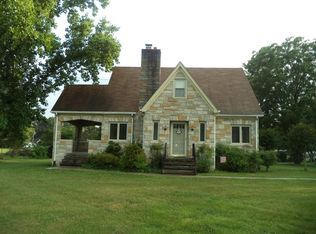 10520 Stewartsville Rd, Vinton, VA 24179