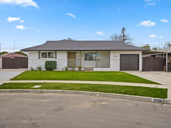 1526 W Sussex Way, Fresno, CA 93705