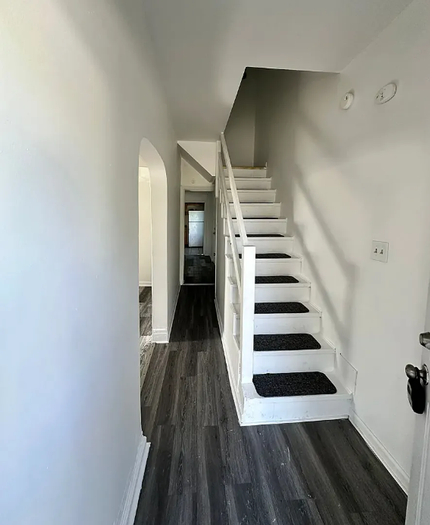 50 Payne Ave — Photo 3