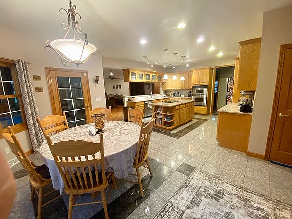 5th image of 10613 Blueberry Hill Dr