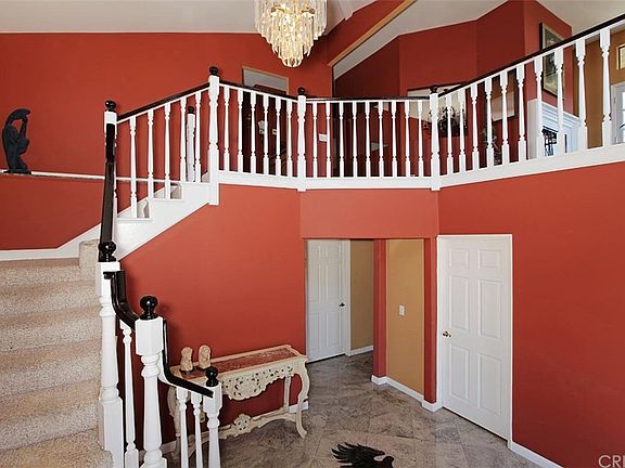 5th image of 25 Marlboro Ln