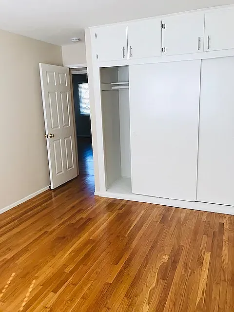 3 bed, 1.5 bath, 1157 sqft, $3,300 — Photo 4