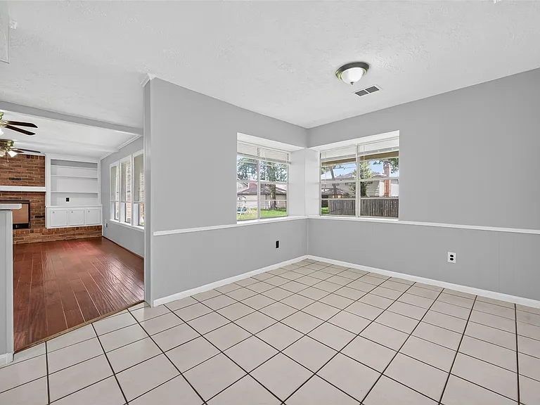 5703 Green Timbers Dr — Photo 15