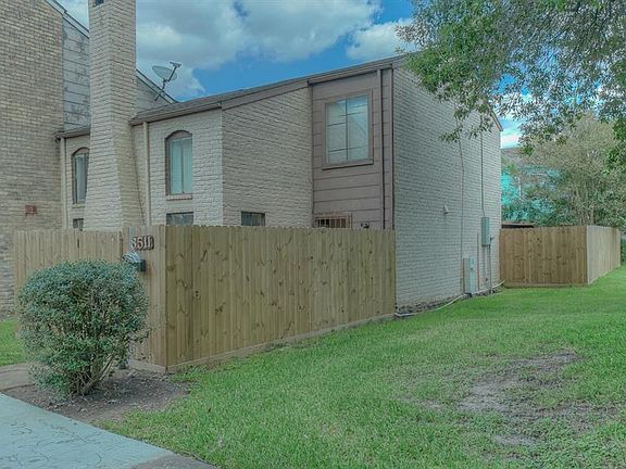 2nd image of 8511 Wilcrest Dr