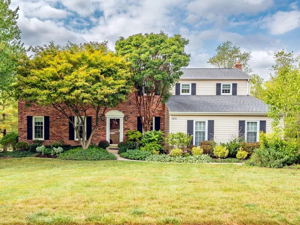 1374 Cinnamon Dr, Fort Washington, PA 19034