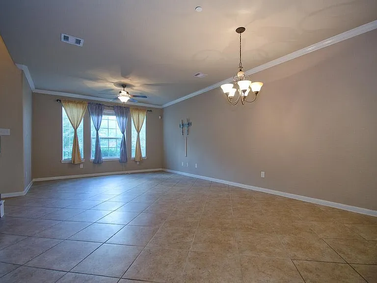7 Umbria Ln — Photo 17