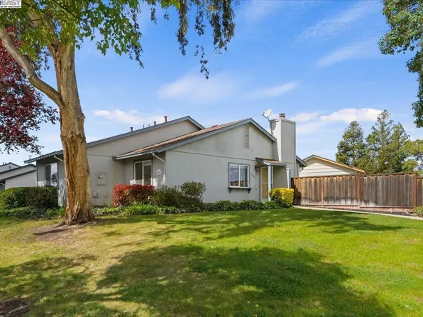 4605 Golf Dr, Livermore, CA 94551