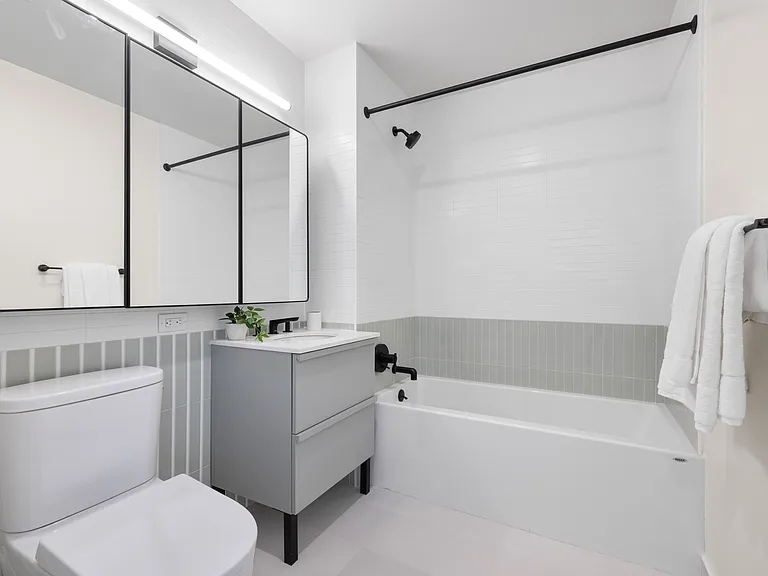 159 Boerum St #15D — Photo 8