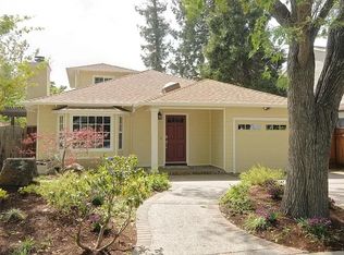 2726 Kipling St, Palo Alto, CA 94306