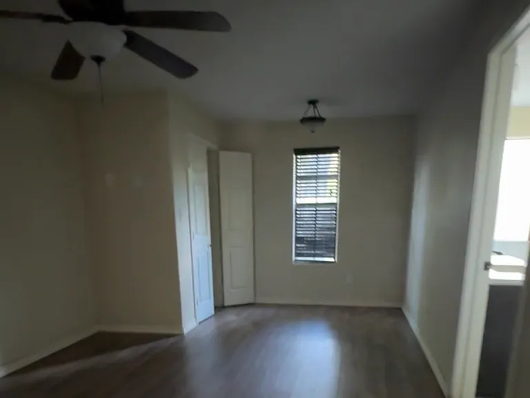 4711 Pine Ave — Photo 6