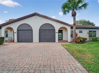 1041 Forest Lakes Dr #7-D, Naples, FL 34105