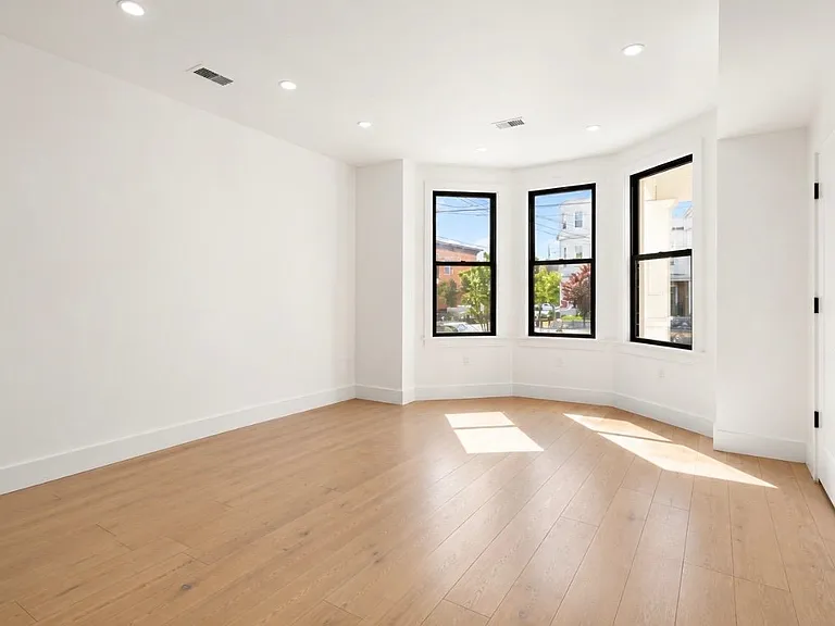 2602 Palisade Ave #1 — Photo 6