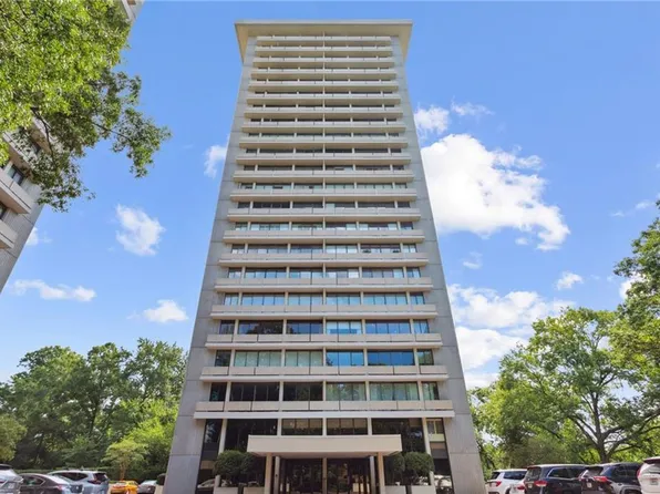 2575 Peachtree Rd NE APT 18, Atlanta, GA 30305