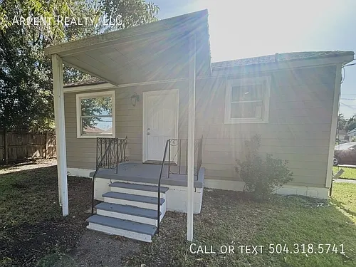 2501 Delille St Photo 1
