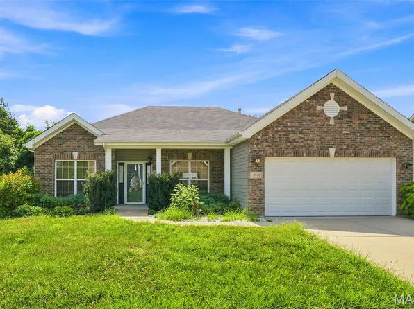 3916 Albers Pointe Dr, Florissant, MO 63034