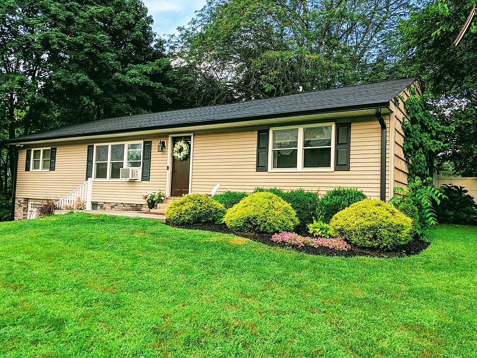 1st image of 22 Linden Dr