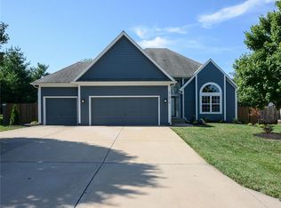 21515 W 121st St, Olathe, KS 66061