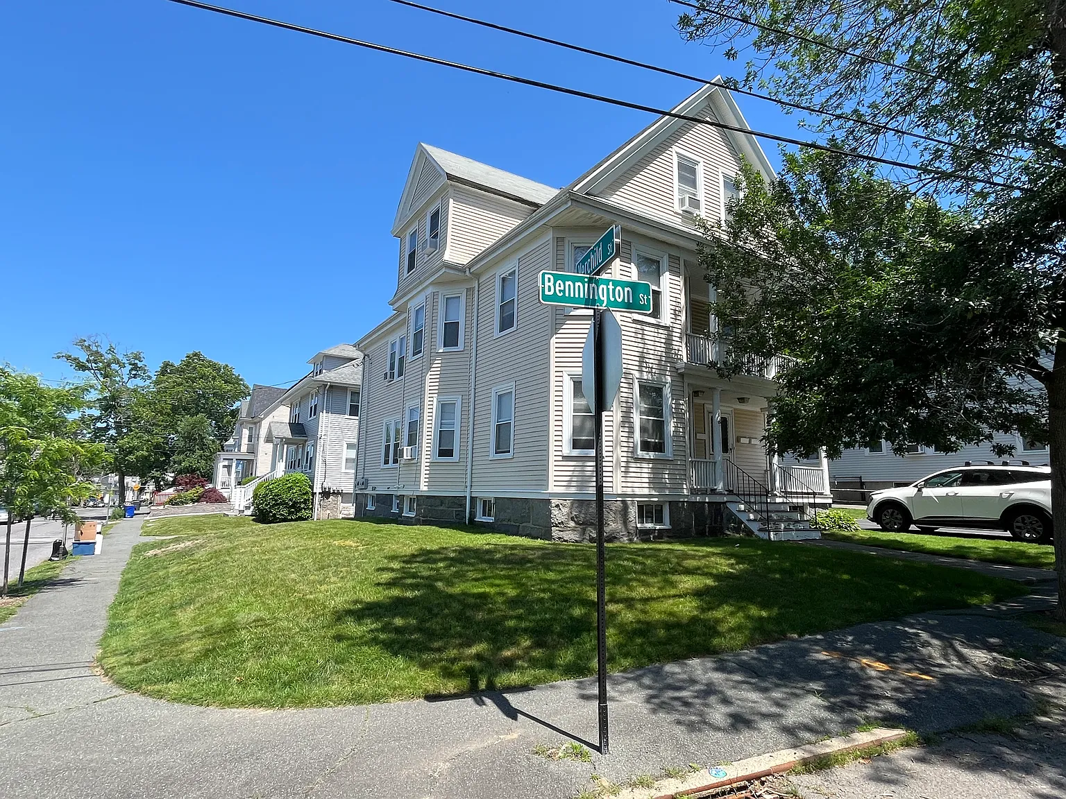 2 bed, 800 sqft, $2,250 — Photo 1