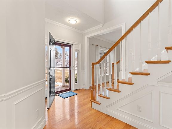 5th image of 11 Point Rd Unit 2