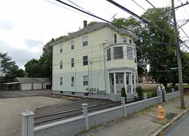 993-995 York Ave #3 — Photo 2