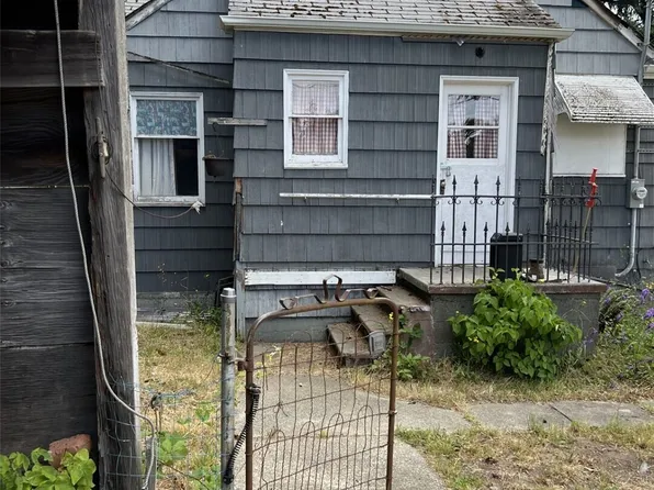 8145 30th Avenue SW, Seattle, WA 98126