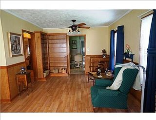 4th image of 2311 Miller Ave