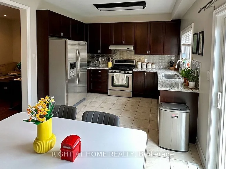 169 District Ave — Photo 3