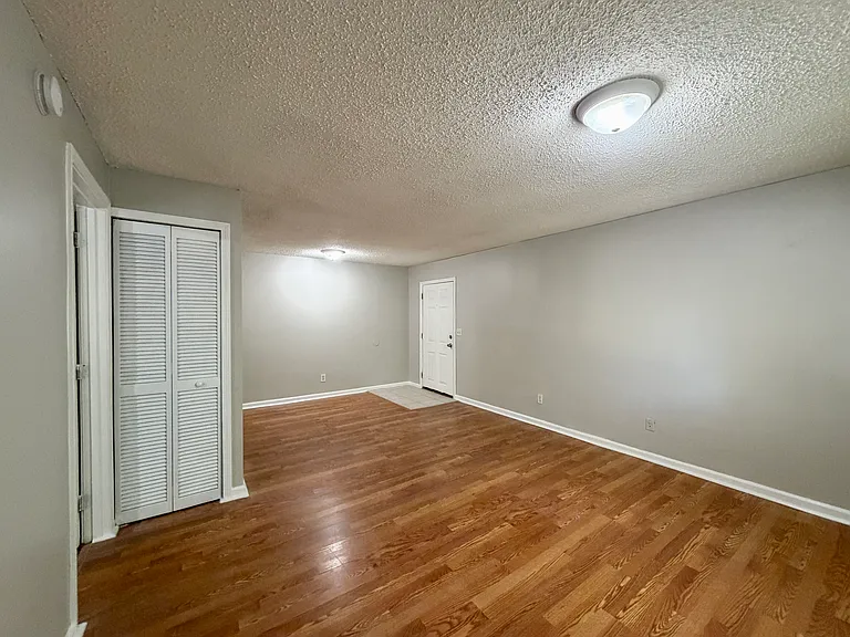 Cedar Creek Apartments — Photo 15