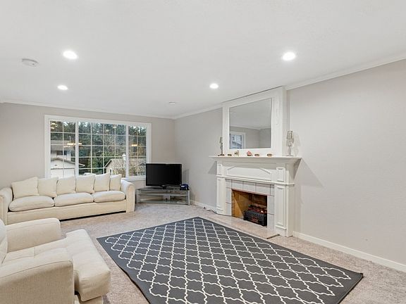 5th image of 21624 NE 17th Pl