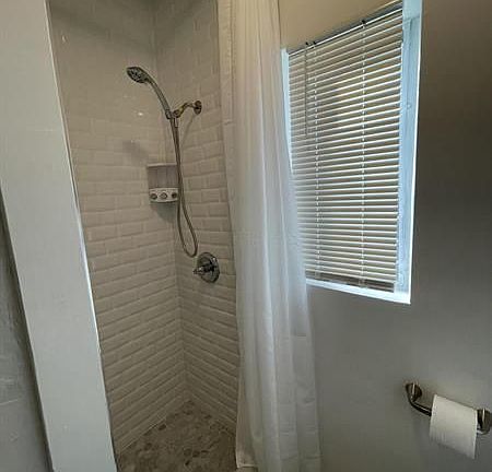 5th image of 619 Selkirk St #2