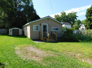 513 Decalb St, Reed City, MI 49677