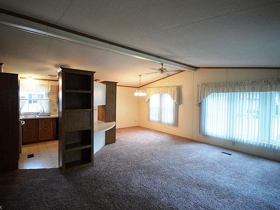 5th image of 23 West Dr #23