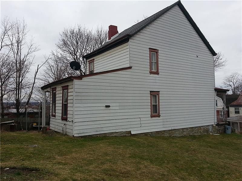 2nd image of 218 N Graham St