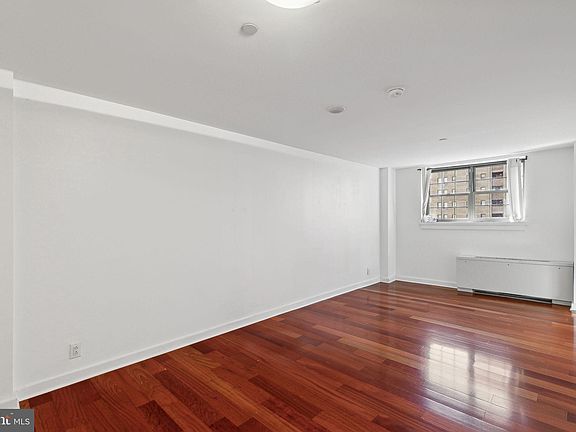 3rd image of 219 S 18th St #1119