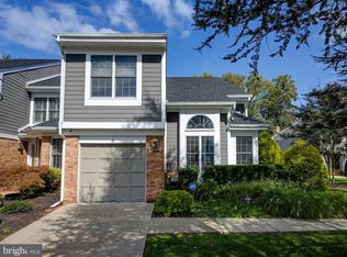 8 Raisin Tree Cir, Baltimore, MD 21208