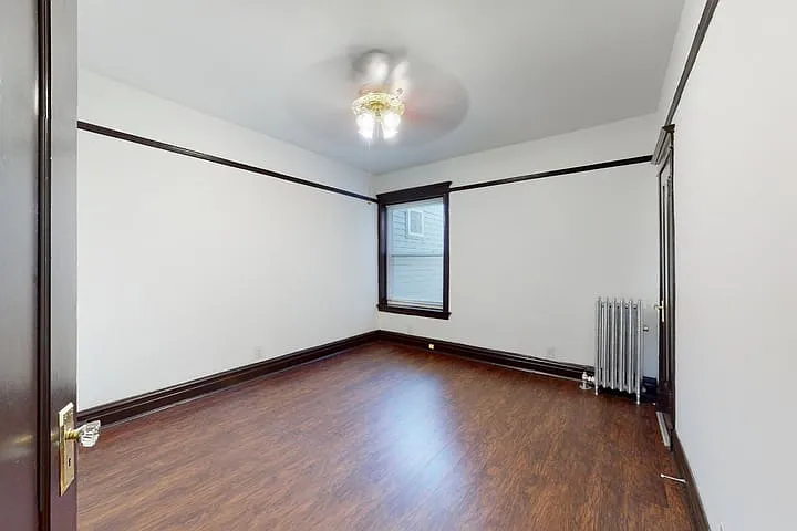 4859 S. Champlain Avenue — Photo 13