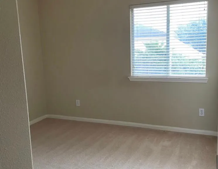 3826 Silverhawk Dr — Photo 10