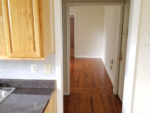 3rd image of 2280 John F Kennedy Blvd APT 4
