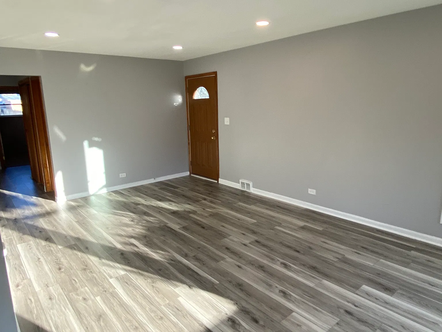 3 bed, 1140 sqft, $2,900 — Photo 3
