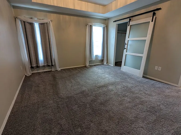 1724 Pioneer Dr — Photo 7