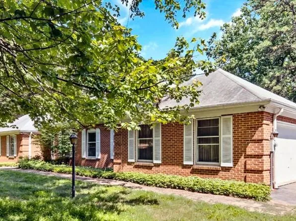 16 Deer Run, Blairstown, NJ 07825