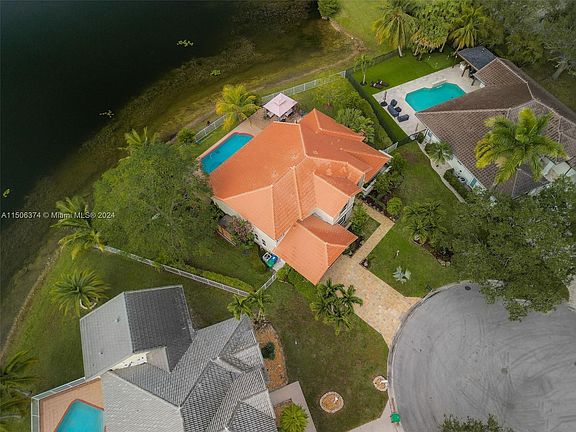 2nd image of 4444 NW 84th Ave