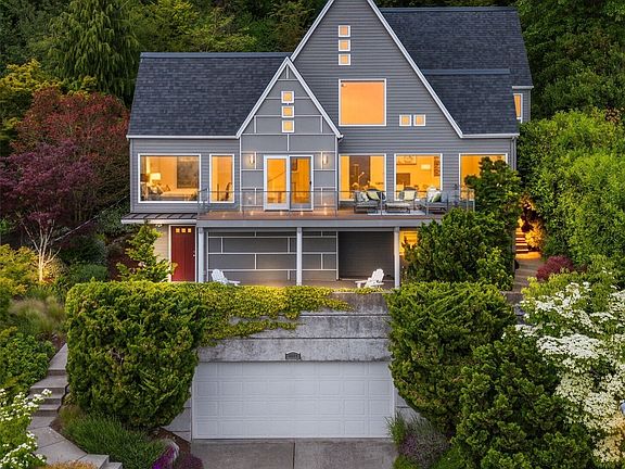 5th image of 4622 57th Avenue SW