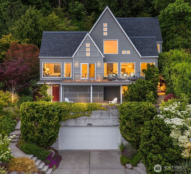 5th image of 4622 57th Avenue SW