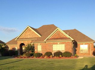 2745 Tj Dr, Conway, AR 72034