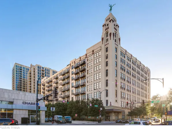 758 N Larrabee St APT 514, Chicago, IL 60654